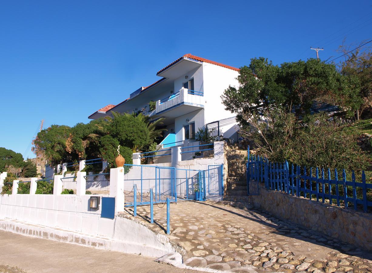 Marina Beach Livadia  Luaran gambar